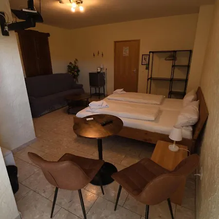 Eifelblick Πανσιόν 3*